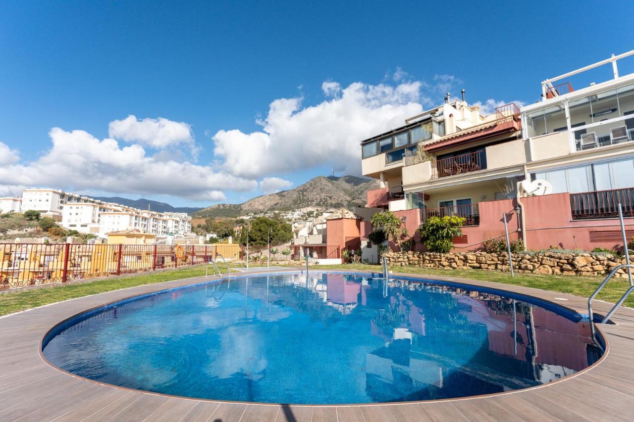 Beachside Retreat With Private Terrace Benalmádena Εξωτερικό φωτογραφία