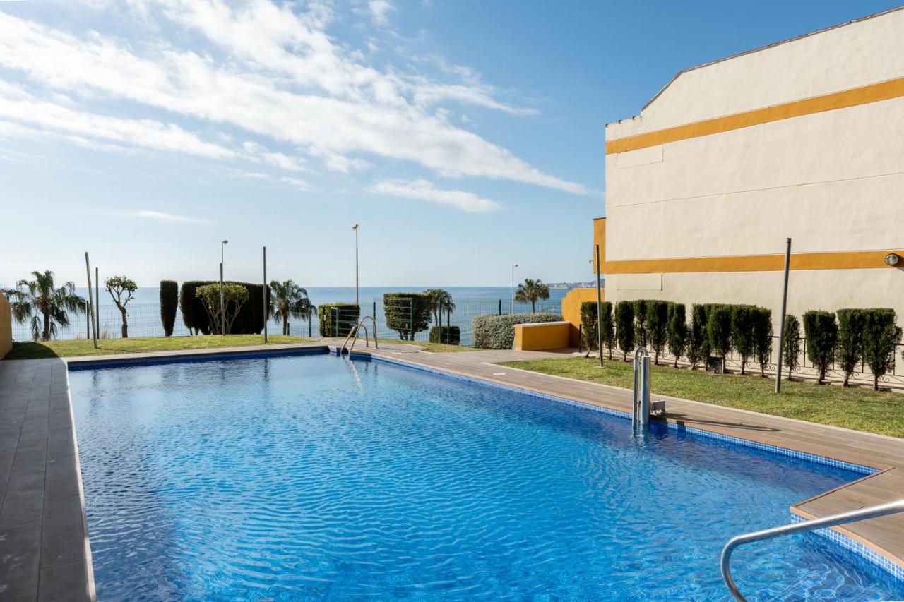Beachside Retreat With Private Terrace Benalmádena Εξωτερικό φωτογραφία