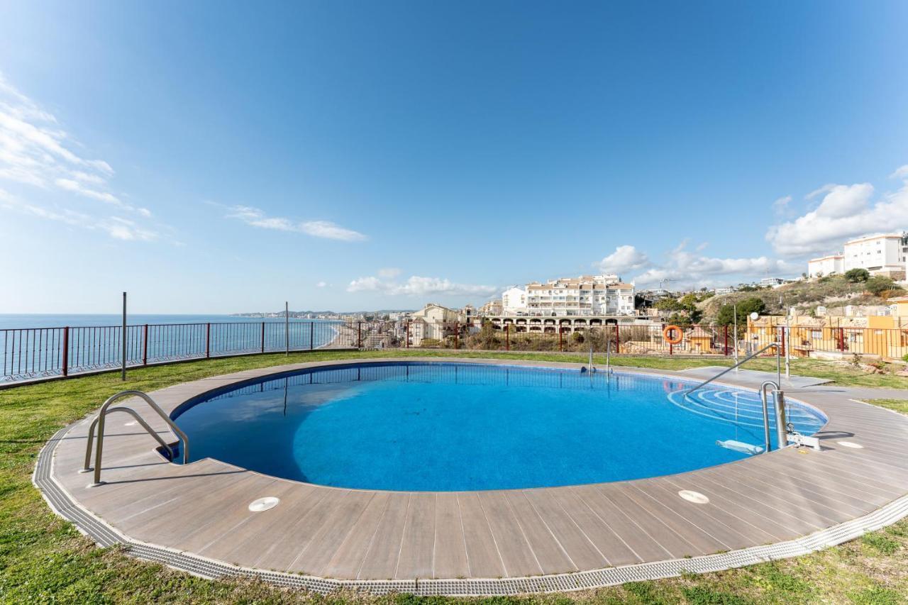 Beachside Retreat With Private Terrace Benalmádena Εξωτερικό φωτογραφία