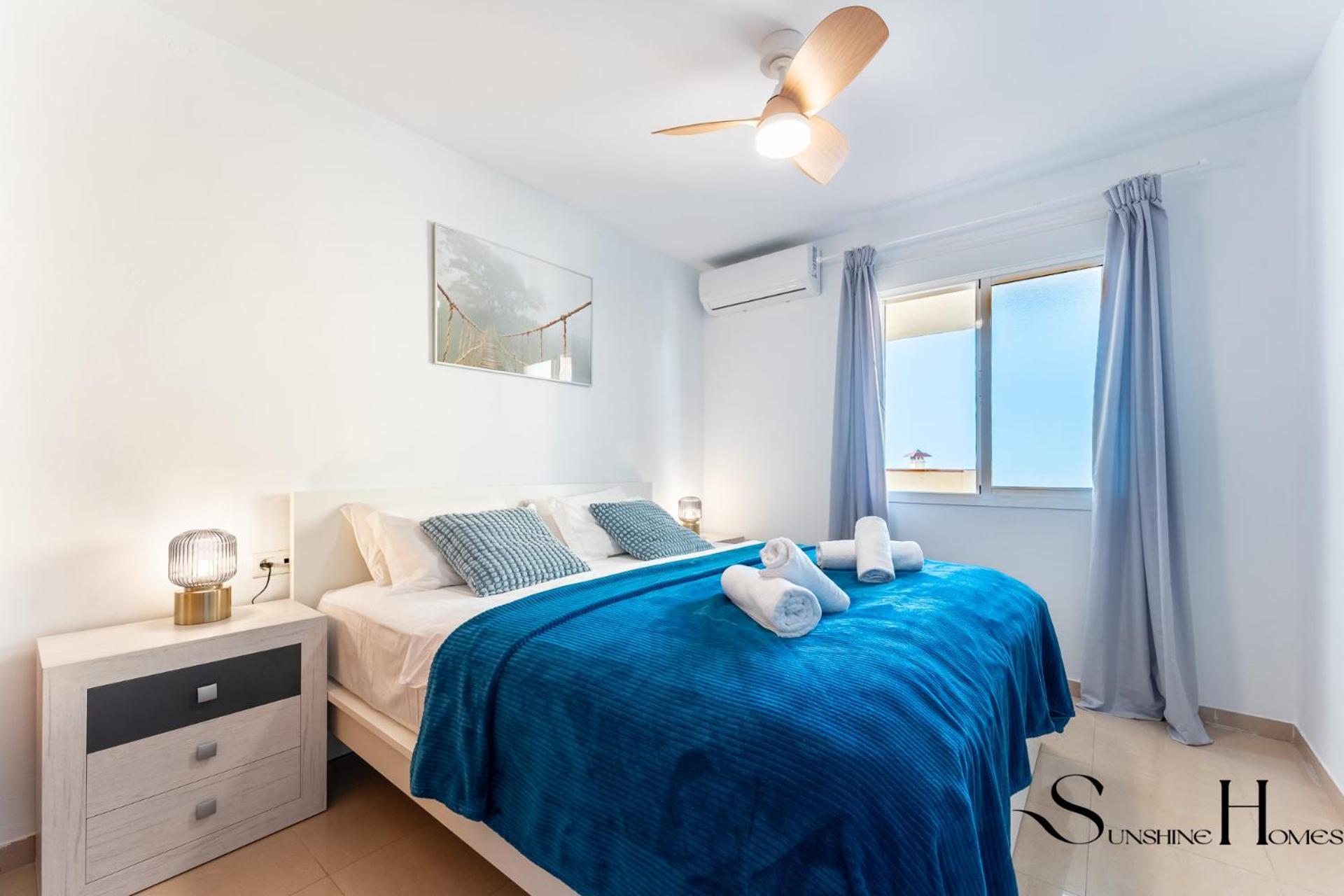 Beachside Retreat With Private Terrace Benalmádena Εξωτερικό φωτογραφία