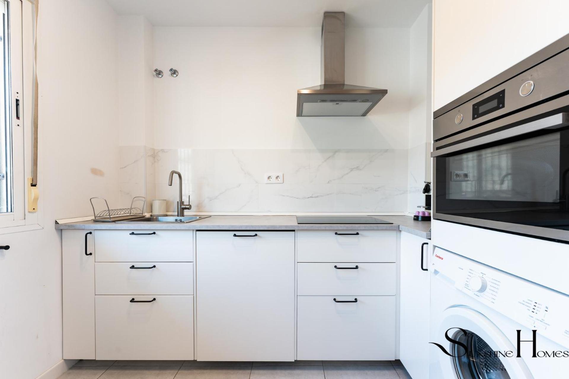 Beachside Retreat With Private Terrace Benalmádena Εξωτερικό φωτογραφία