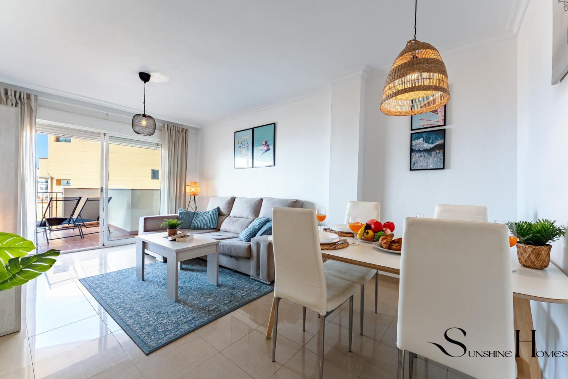 Beachside Retreat With Private Terrace Benalmádena Εξωτερικό φωτογραφία
