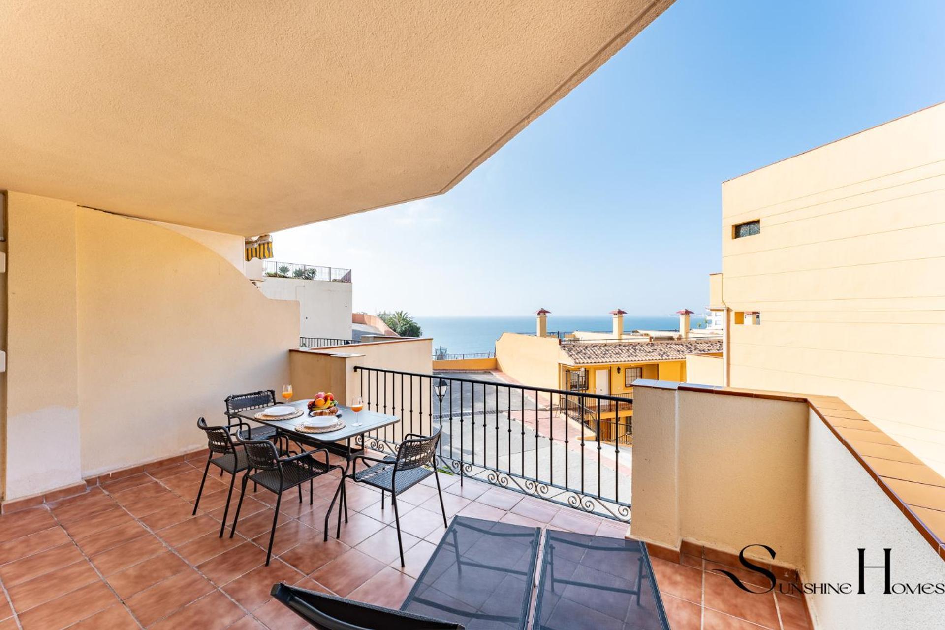 Beachside Retreat With Private Terrace Benalmádena Εξωτερικό φωτογραφία